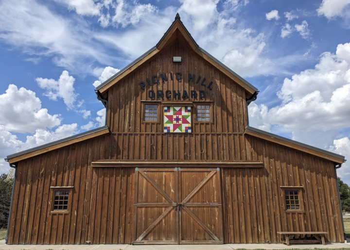 Picnic Hill Orchard barn